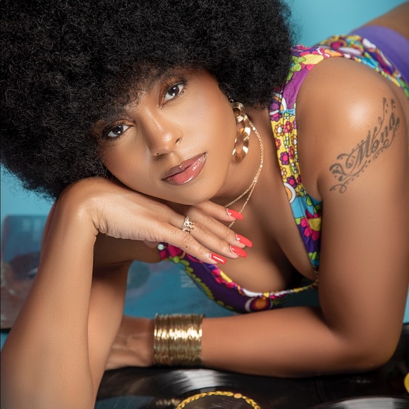 Meet your Posher, Jade Kay - Picture 3 of 11